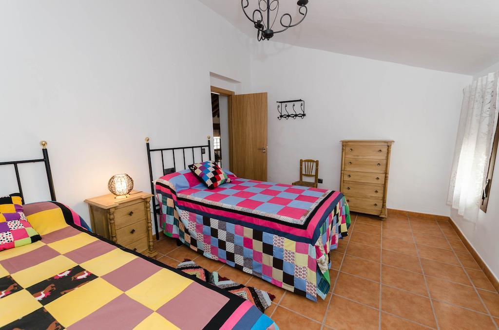 Villa Cortijo Cabrilla Periana Zimmer foto