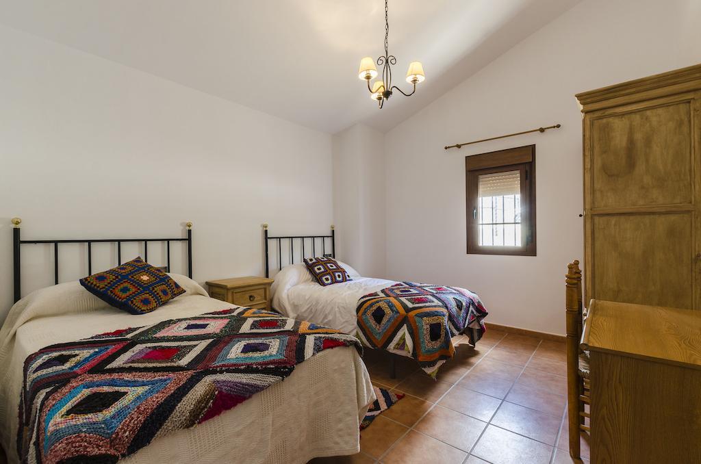 Villa Cortijo Cabrilla Periana Zimmer foto